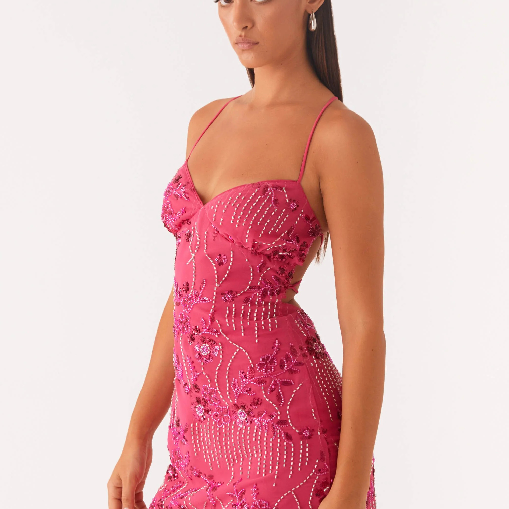 VESTIDO CURTO BORDADO COSTAS CRUZADAS
