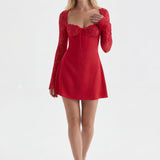 VESTIDO MINI ACETINADO COM MANGAS DE RENDA