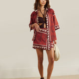 CONJUNTO DE DUAS PEÇAS COM ESTAMPADO TRIBAL