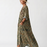 Aleta | Vestido Midi Oversized com Botão à Frente e Bolsos