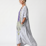 Raina | Vestido Midi Oversized com Painel em Contraste e Bordado