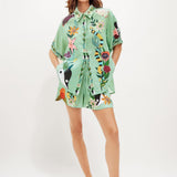 CONJUNTO CAMISA E CALÇÕES ESTAMPADO TROPICAL