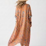 Remi | Vestido Midi Oversized com Decote em V e Estampa