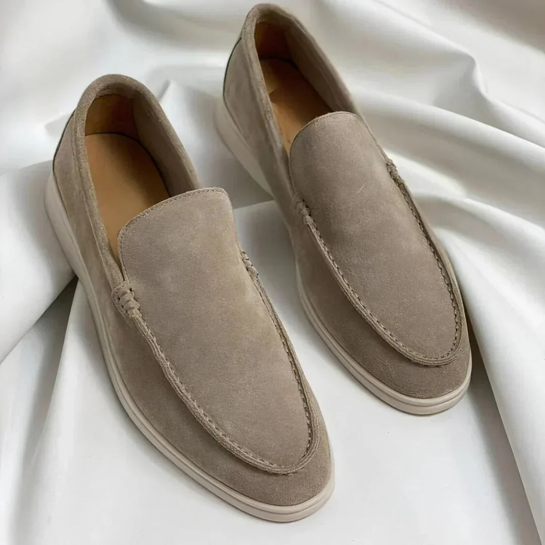 Luigi | Mocassins elegantes em camurça