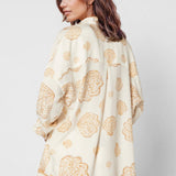 CONJUNTO DE CAMISA ESTAMPADA COM CALÇÕES FLUIDOS