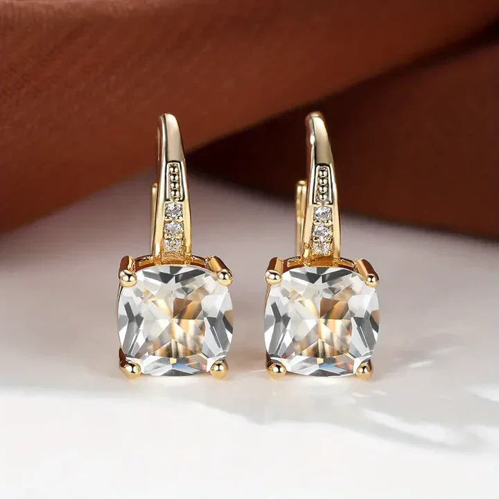Brincos de Ouro com Pedras Misteriosas