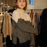 Mira - Pull Torsadé Elegante