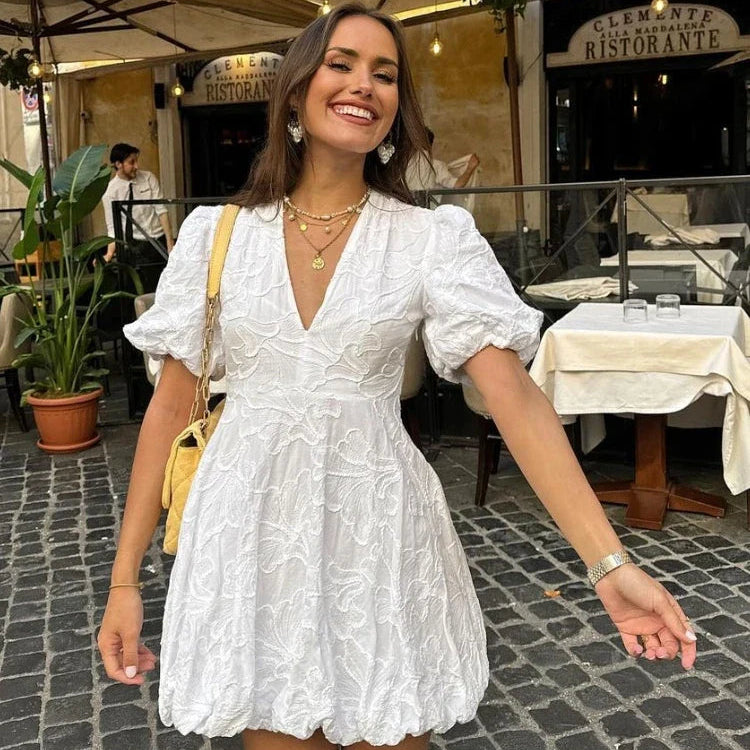 VESTIDO MINI BORDADO MANGA ABALOADA