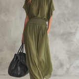Vestido maxi folgado com cintura franzida