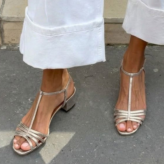 Allegra | Sandálias Douradas Elegância Diária