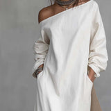 Vestido midi folgado de um só ombro com abertura
