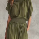 Vestido maxi folgado com cintura franzida