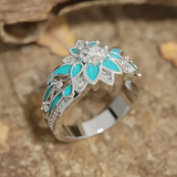 Anel Elegante em Cristal Turquesa em Forma de Flor